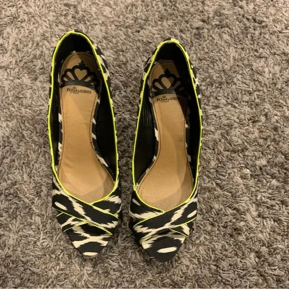 Women’s Fergalicous Heels - Picture 2 of 8